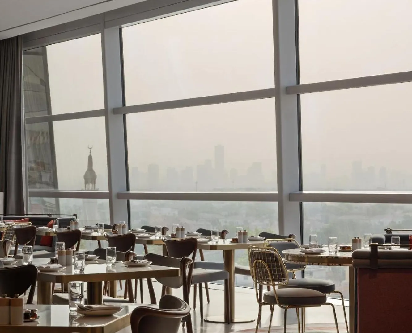 So/ Uptown Dubai 호텔